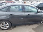 ✅ 2018 Ford Focus SE • VIN: 1FADP3FEXJL300524 • Lot: 43599068. Wystawiony na IAAI z przebiegiem 93 611 mil. Bezpłatny archiwum sprzedaży aukcyjnych z USA i szczegółowy raport historii pojazdu na DreamBid. Zdjęcie 12.