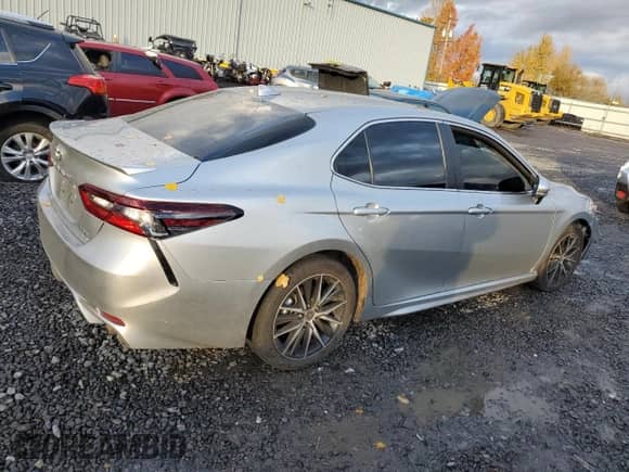 2024 Toyota Camry SE with VIN 4T1S11BK7RU118543, listed as a Copart auction lot 80970564 with 12,316 mi miles and Salvage title. Bid and sale history available at DreamBid. Image 3.
