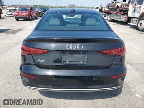 ✅ 2023 Audi A3 Premium • VIN: WAUAUDGY8PA085053 • Лот: 67965034. Опубликован ранее на Copart с пробегом 33 938 миль. Бесплатный доступ к архиву аукционных продаж из США и подробный отчёт об истории автомобиля на DreamBid. Изображение 6.