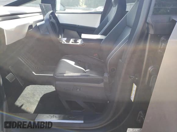 ✅ 2024 Tesla Cybertruck • VIN: 7G2CEHED8RA006307 • Лот: 74118474. Опубликован ранее на Copart с пробегом 1 773 миль. Бесплатный доступ к архиву аукционных продаж из США и подробный отчёт об истории автомобиля на DreamBid. Изображение 7.