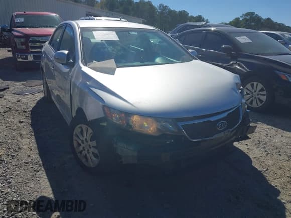 ✅ 2012 Kia Forte EX • VIN: KNAFU4A28C5633372 • Лот: 43343088. Опубликован ранее на IAAI с пробегом 148 756 миль. Бесплатный доступ к архиву аукционных продаж из США и подробный отчёт об истории автомобиля на DreamBid. Изображение 1.