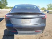 ✅ 2024 Tesla Model 3 • VIN: 5YJ3E1EA1RF749104 • Lot: 43182477. Wystawiony na IAAI z przebiegiem 18 569 mil. Bezpłatny archiwum sprzedaży aukcyjnych z USA i szczegółowy raport historii pojazdu na DreamBid. Zdjęcie 17.