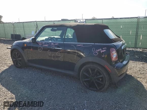 ✅ 2011 MINI Convertible • VIN: WMWZN3C57BTZ89544 • Lot: 80065204. Wystawiony na Copart z przebiegiem Nie podano. Bezpłatny archiwum sprzedaży aukcyjnych z USA i szczegółowy raport historii pojazdu na DreamBid. Zdjęcie 2.