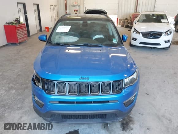 ✅ 2018 Jeep Compass Latitude • VIN: 3C4NJDBB1JT313426 • Lot: 42766345. Listed on IAAI with 74,689 mi. Free auction sales archive from the USA and detailed vehicle history report at DreamBid. Image 12.