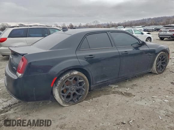 ✅ 2017 Chrysler 300 S • VIN: 2C3CCABG1HH663478 • Lot: 92893665. Listed on Copart with 125,288 mi. Free auction sales archive from the USA and detailed vehicle history report at DreamBid. Image 3.