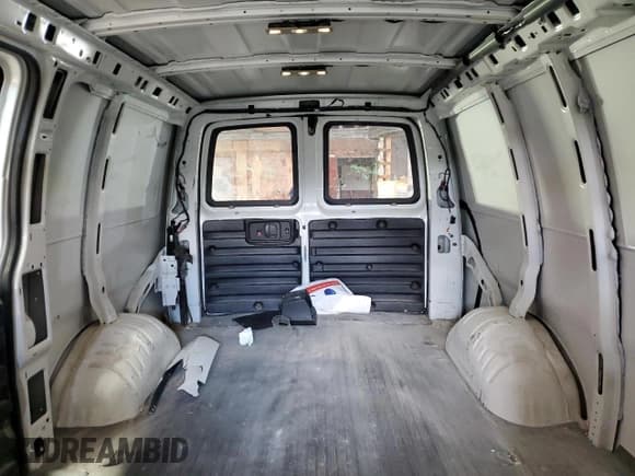 ✅ 2023 GMC Savana Cargo • VIN: 1GTW7AFP9P1103759 • Lot: 51050805. Listed on Copart with 32,506 mi. Free auction sales archive from the USA and detailed vehicle history report at DreamBid. Image 10.