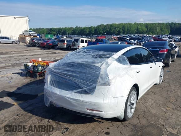 ✅ 2021 Tesla Model 3 Long Range • VIN: 5YJ3E1EB6MF053498 • Lot: 42249301. Wystawiony na IAAI z przebiegiem 36 275 mil. Bezpłatny archiwum sprzedaży aukcyjnych z USA i szczegółowy raport historii pojazdu na DreamBid. Zdjęcie 4.