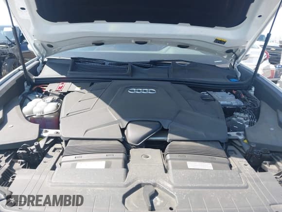 ✅ 2023 Audi Q8 Premium Plus • VIN: WA1EVBF17PD016695 • Lot: 42575595. Wystawiony na IAAI z przebiegiem 22 939 mil. Bezpłatny archiwum sprzedaży aukcyjnych z USA i szczegółowy raport historii pojazdu na DreamBid. Zdjęcie 10.