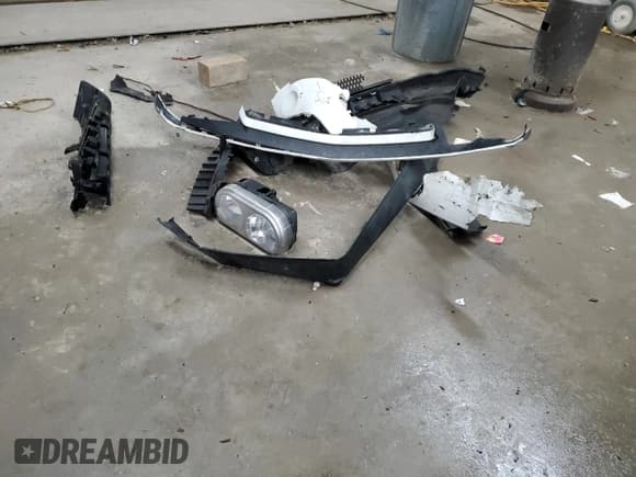 ✅ 2014 Dodge Challenger R/T 100th Anniversary Appearance • VIN: 2C3CDYBT5EH181921 • Lot: 78559644. Wystawiony na Copart z przebiegiem 129 820 mil. Bezpłatny archiwum sprzedaży aukcyjnych z USA i szczegółowy raport historii pojazdu na DreamBid. Zdjęcie 12.