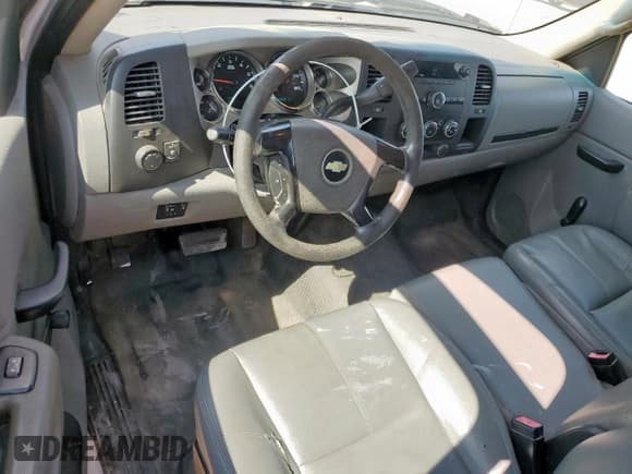 ✅ 2012 Chevrolet Silverado 2500HD Work Truck • VIN: 1GC0CVCG0CF155579 • Lot: 84568965. Wystawiony na Copart z przebiegiem 129 746 mil. Bezpłatny archiwum sprzedaży aukcyjnych z USA i szczegółowy raport historii pojazdu na DreamBid. Zdjęcie 8.