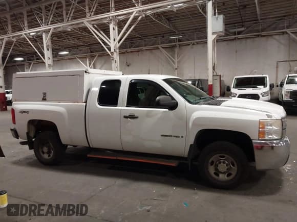 ✅ 2009 Chevrolet Silverado 2500HD Work Truck • VIN: 1GCHK49K19E133164 • Лот: 43423369. Опубликован ранее на IAAI с пробегом 304 182 миль. Бесплатный доступ к архиву аукционных продаж из США и подробный отчёт об истории автомобиля на DreamBid. Изображение 13.