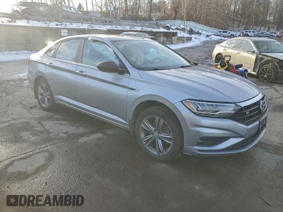 ✅ 2019 Volkswagen Jetta S • VIN: 3VWC57BU3KM179963 • Lot: 94981115. Wystawiony na Copart z przebiegiem 46 715 mil. Bezpłatny archiwum sprzedaży aukcyjnych z USA i szczegółowy raport historii pojazdu na DreamBid. Zdjęcie 4.