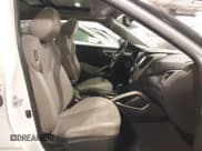 ✅ 2013 Hyundai Veloster w/Black Int • VIN: KMHTC6AD1DU109361 • Lot: 41101157. Wystawiony na IAAI z przebiegiem 119 386 mil. Bezpłatny archiwum sprzedaży aukcyjnych z USA i szczegółowy raport historii pojazdu na DreamBid. Zdjęcie 5.