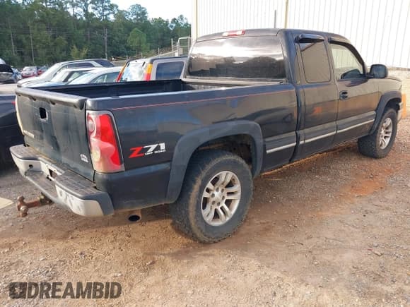 ✅ 2006 Chevrolet Silverado 1500 LT1 • VIN: 1GCEK19B16Z168065 • Лот: 43587483. Опубликован ранее на IAAI с пробегом 252 179 миль. Бесплатный доступ к архиву аукционных продаж из США и подробный отчёт об истории автомобиля на DreamBid. Изображение 4.