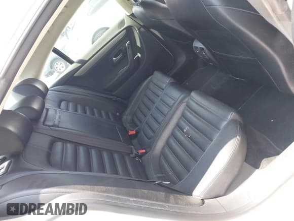 ✅ 2013 Volkswagen CC R-Line • VIN: WVWBP7AN1DE560304 • Лот: 42701785. Опубликован ранее на IAAI с пробегом 200 362 миль. Бесплатный доступ к архиву аукционных продаж из США и подробный отчёт об истории автомобиля на DreamBid. Изображение 8.