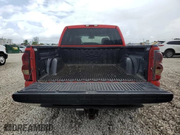 ✅ 2004 Chevrolet Silverado 1500 LS • VIN: 2GCEC13T241392353 • Лот: 73499844. Опубликован ранее на Copart с пробегом 232 262 миль. Бесплатный доступ к архиву аукционных продаж из США и подробный отчёт об истории автомобиля на DreamBid. Изображение 6.