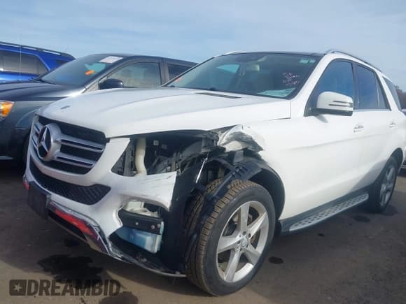 ✅ 2016 Mercedes-Benz GLE 350 • VIN: 4JGDA5HB4GA693138 • Lot: 43735650. Listed on IAAI with 158,247 mi. Free auction sales archive from the USA and detailed vehicle history report at DreamBid. Image 18.