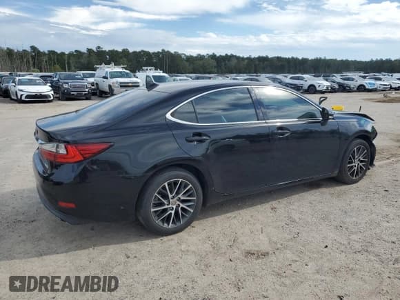 ✅ 2017 Lexus ES 350 • VIN: 58ABK1GGXHU067919 • Lot: 85901435. Listed on Copart with 121,622 mi. Free auction sales archive from the USA and detailed vehicle history report at DreamBid. Image 3.