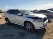 ✅ 2015 Volvo XC60 T6 • VIN: YV4902RK2F2721325 • Лот: 90542415. Опубликован ранее на Copart с пробегом 124 268 миль. Бесплатный доступ к архиву аукционных продаж из США и подробный отчёт об истории автомобиля на DreamBid. Изображение 4.