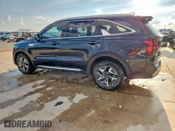 ✅ 2021 Kia Sorento EX • VIN: KNDRH4LG7M5019282 • Lot: 69924065. Wystawiony na Copart z przebiegiem 109 523 mil. Bezpłatny archiwum sprzedaży aukcyjnych z USA i szczegółowy raport historii pojazdu na DreamBid. Zdjęcie 2.