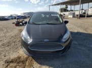 ✅ 2018 Ford Fiesta SE • VIN: 3FADP4EJ6JM126017 • Lot: 89489355. Wystawiony na Copart z przebiegiem 70 791 mil. Bezpłatny archiwum sprzedaży aukcyjnych z USA i szczegółowy raport historii pojazdu na DreamBid. Zdjęcie 5.