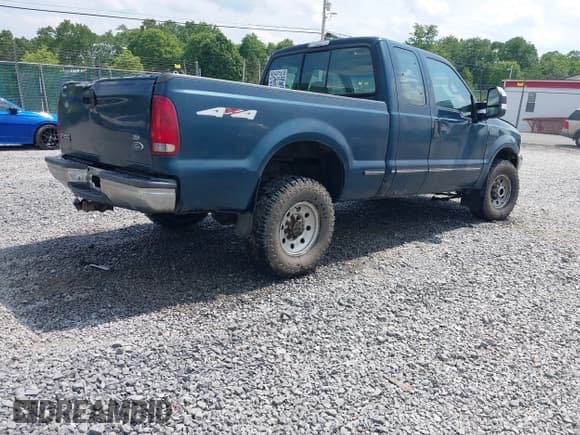 ✅ 1999 Ford F-250 XL • VIN: 1FTNX21LXXEC22953 • Lot: 42466901. Listed on IAAI with 201,206 mi. Free auction sales archive from the USA and detailed vehicle history report at DreamBid. Image 4.