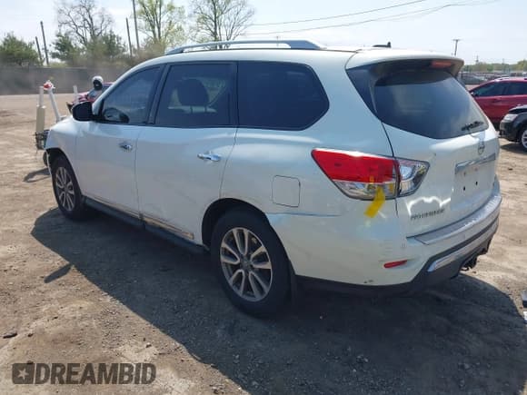 ✅ 2014 Nissan Pathfinder SV • VIN: 5N1AR2MM7EC703101 • Lot: 42221242. Listed on IAAI with 178,237 mi. Free auction sales archive from the USA and detailed vehicle history report at DreamBid. Image 3.