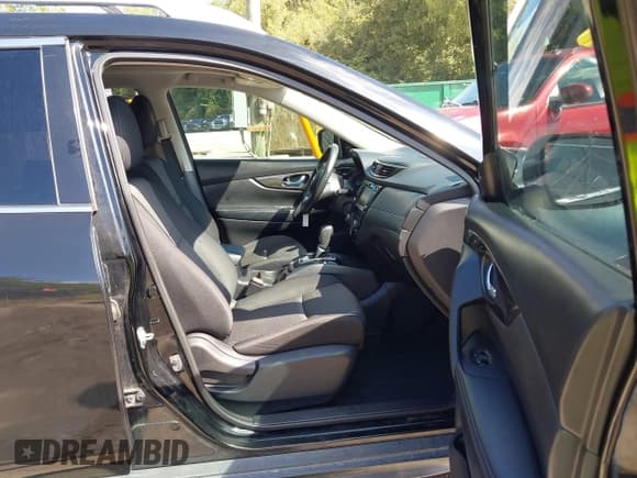 ✅ 2019 Nissan Rogue S • VIN: JN8AT2MT6KW258295 • Lot: 43280710. Listed on IAAI with 80,226 mi. Free auction sales archive from the USA and detailed vehicle history report at DreamBid. Image 5.