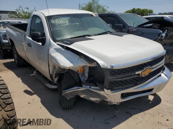 ✅ 2013 Chevrolet Silverado 2500HD Work Truck • VIN: 1GC0CVCG5DF173626 • Лот: 58605174. Опубликован ранее на Copart с пробегом 181 070 миль. Бесплатный доступ к архиву аукционных продаж из США и подробный отчёт об истории автомобиля на DreamBid. Изображение 4.