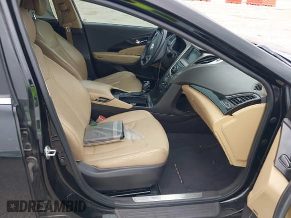 ✅ 2012 Hyundai Azera • VIN: KMHFH4JGXCA181057 • Лот: 42666533. Опубликован ранее на IAAI с пробегом 135 677 миль. Бесплатный доступ к архиву аукционных продаж из США и подробный отчёт об истории автомобиля на DreamBid. Изображение 5.