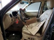 ✅ 2007 Mercury Mountaineer • VIN: 4M2EU37E57UJ15722 • Lot: 81781915. Wystawiony na Copart z przebiegiem 263 953 mil. Bezpłatny archiwum sprzedaży aukcyjnych z USA i szczegółowy raport historii pojazdu na DreamBid. Zdjęcie 7.