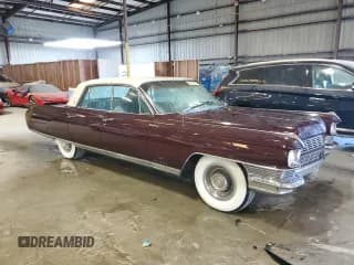 ✅ 1964 Cadillac Fleetwood • VIN: 64M033083 • Лот: 93212645. Опубликован ранее на Copart с пробегом 22 982 миль. Бесплатный доступ к архиву аукционных продаж из США и подробный отчёт об истории автомобиля на DreamBid. Изображение 4.