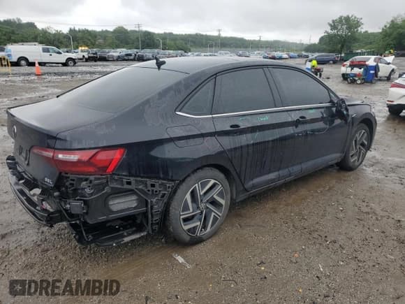 ✅ 2022 Volkswagen Jetta SEL • VIN: 3VWGM7BU5NM032553 • Лот: 60744665. Опубликован ранее на Copart с пробегом 60 245 миль. Бесплатный доступ к архиву аукционных продаж из США и подробный отчёт об истории автомобиля на DreamBid. Изображение 3.