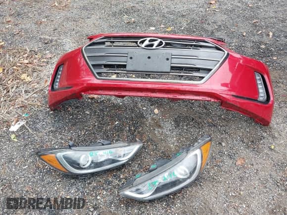 2017 Hyundai Elantra SE z VIN 5NPD84LF0HH033922, wystawiony jako IAAI lot #43495221 z przebiegiem 110 625 mil mil oraz . Historia ofert i sprzedaży dostępna na DreamBid. Obrazek 12.