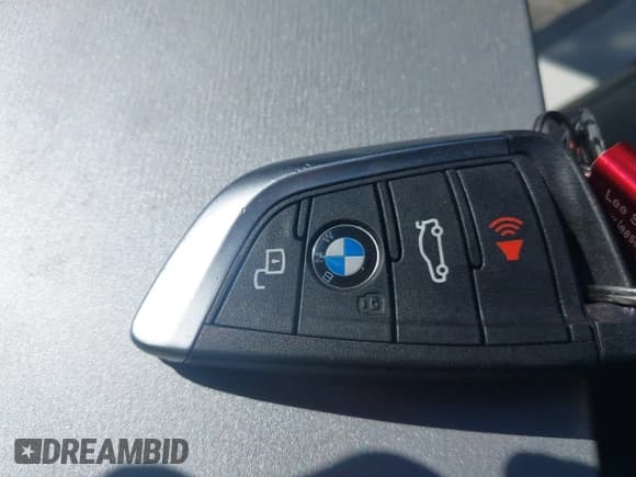 ✅ 2021 BMW 2 Series 228i • VIN: WBA53AK07M7J56451 • Lot: 42292353. Wystawiony na IAAI z przebiegiem 26 584 mil. Bezpłatny archiwum sprzedaży aukcyjnych z USA i szczegółowy raport historii pojazdu na DreamBid. Zdjęcie 11.