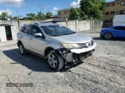 ✅ 2014 Toyota RAV4 XLE • VIN: JTMWFREVXEJ019769 • Лот: 84882525. Опубликован ранее на Copart с пробегом 154 572 миль. Бесплатный доступ к архиву аукционных продаж из США и подробный отчёт об истории автомобиля на DreamBid. Изображение 14.