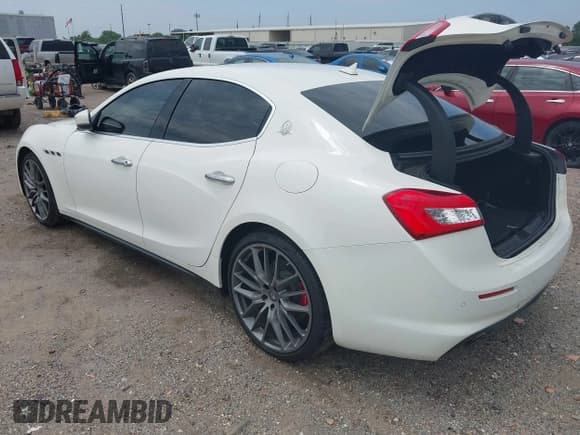 ✅ 2018 Maserati Ghibli • VIN: ZAM57XSA4J1277029 • Lot: 43026271. Listed on IAAI with 63,204 mi. Free auction sales archive from the USA and detailed vehicle history report at DreamBid. Image 3.