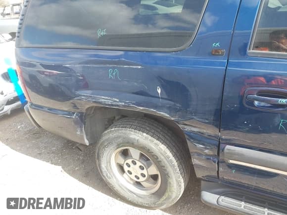 ✅ 2002 Chevrolet Suburban LS • VIN: 1GNEC16Z72J304858 • Lot: 43708536. Listed on IAAI with 255,777 mi. Free auction sales archive from the USA and detailed vehicle history report at DreamBid. Image 6.