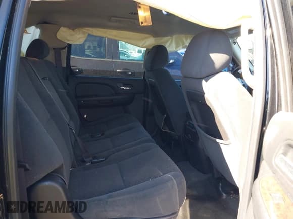 ✅ 2008 Chevrolet Suburban 3LT • VIN: 3GNFC16058G192836 • Lot: 41474966. Listed on IAAI with 116,772 mi. Free auction sales archive from the USA and detailed vehicle history report at DreamBid. Image 8.