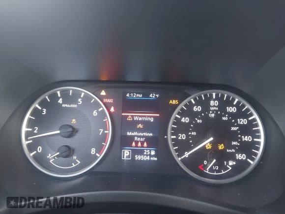 ✅ 2021 Nissan Sentra S • VIN: 3N1AB8BV4MY271079 • Lot: 43841464. Wystawiony na IAAI z przebiegiem 59 504 mil. Bezpłatny archiwum sprzedaży aukcyjnych z USA i szczegółowy raport historii pojazdu na DreamBid. Zdjęcie 7.