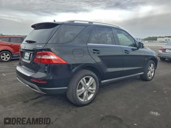 ✅ 2012 Mercedes-Benz M 350 • VIN: 4JGDA5HB9CA027967 • Lot: 93394735. Listed on Copart with 118,632 mi. Free auction sales archive from the USA and detailed vehicle history report at DreamBid. Image 3.