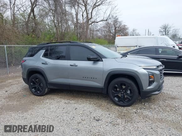 ✅ 2025 Chevrolet Equinox FWD LT • VIN: 3GNAXHEG4SL103858 • Lot: 42014156. Wystawiony na IAAI z przebiegiem 4 156 mil. Bezpłatny archiwum sprzedaży aukcyjnych z USA i szczegółowy raport historii pojazdu na DreamBid. Zdjęcie 13.