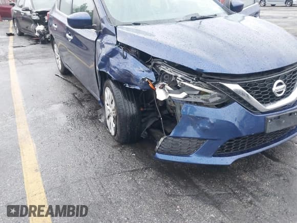 ✅ 2017 Nissan Sentra SL • VIN: 3N1AB7AP7HY265117 • Lot: 43710522. Listed on IAAI with 136,330 mi. Free auction sales archive from the USA and detailed vehicle history report at DreamBid. Image 6.