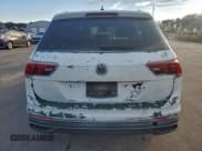 ✅ 2022 Volkswagen Tiguan S • VIN: 3VV0B7AX4NM070914 • Lot: 95511475. Wystawiony na Copart z przebiegiem Nie podano. Bezpłatny archiwum sprzedaży aukcyjnych z USA i szczegółowy raport historii pojazdu na DreamBid. Zdjęcie 6.