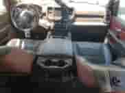 2020 Ram 1500 Rebel с VIN 1C6RRELT8LN229475, выставлен на аукционе Copart как лот 63426975 с пробегом 157 865 миль миль и Списание • Salvage title. История ставок и продаж доступна на DreamBid. Изображение 8.