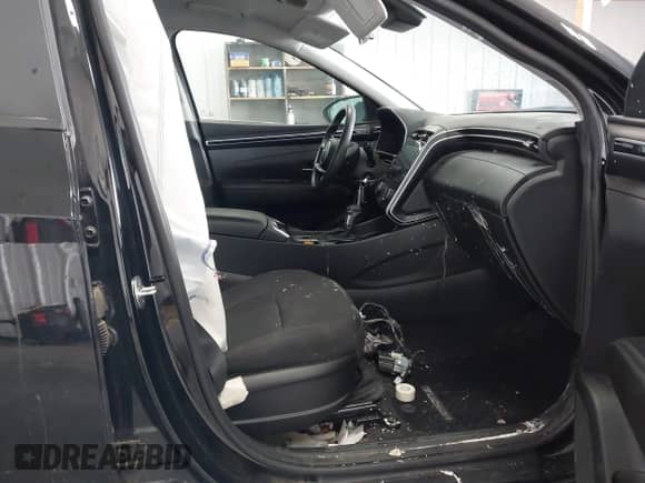 2023 Hyundai Tucson SE z VIN 5NMJA3AE6PH175313, wystawiony jako IAAI lot #43321345 z przebiegiem 22 004 mil mil oraz . Historia ofert i sprzedaży dostępna na DreamBid. Obrazek 5.