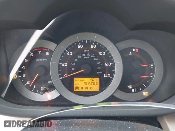 ✅ 2008 Toyota RAV4 • VIN: JTMBD33V786060212 • Lot: 43762310. Wystawiony na IAAI z przebiegiem 192 386 mil. Bezpłatny archiwum sprzedaży aukcyjnych z USA i szczegółowy raport historii pojazdu na DreamBid. Zdjęcie 7.