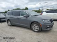 ✅ 2022 Chrysler Pacifica Touring L • VIN: 2C4RC1BG6NR170777 • Lot: 70001935. Wystawiony na Copart z przebiegiem 90 447 mil. Bezpłatny archiwum sprzedaży aukcyjnych z USA i szczegółowy raport historii pojazdu na DreamBid. Zdjęcie 4.