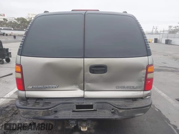 ✅ 2003 Chevrolet Suburban LS • VIN: 3GNEC16T53G301634 • Лот: 42406958. Опубликован ранее на IAAI с пробегом 255 719 миль. Бесплатный доступ к архиву аукционных продаж из США и подробный отчёт об истории автомобиля на DreamBid. Изображение 16.