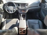 ✅ 2016 Hyundai Tucson Sport • VIN: KM8J3CA21GU058694 • Lot: 91370555. Wystawiony na Copart z przebiegiem 99 027 mil. Bezpłatny archiwum sprzedaży aukcyjnych z USA i szczegółowy raport historii pojazdu na DreamBid. Zdjęcie 8.